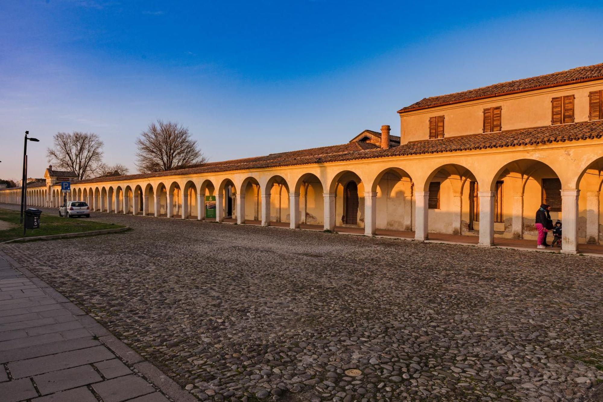 Bed and Breakfast La Loggia Комаккьо Экстерьер фото