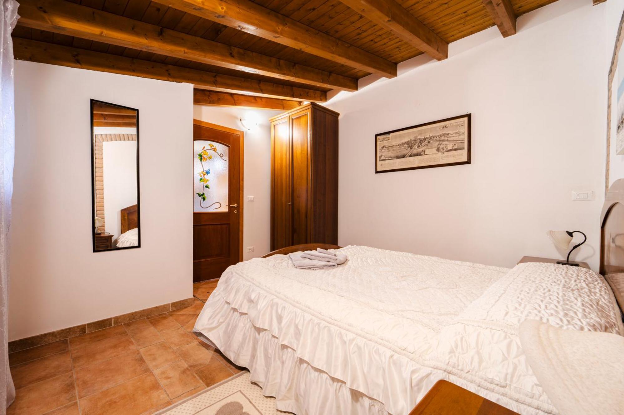 Bed and Breakfast La Loggia Комаккьо Экстерьер фото